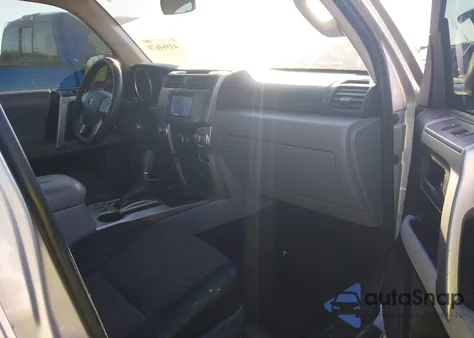 2010 Toyota 4Runner Sr5 z USA, uszkodzony, nr VIN JTEZX5JR7A5000252